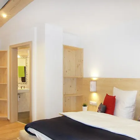 Wiesennest フューゲンベルク