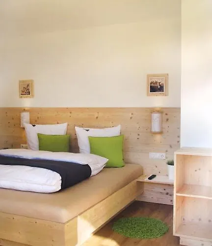 Wiesennest Fuegenberg